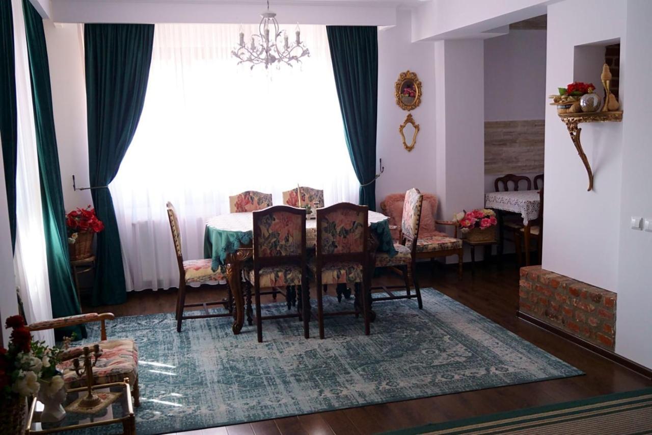 Guest house Pensiunea Luna *